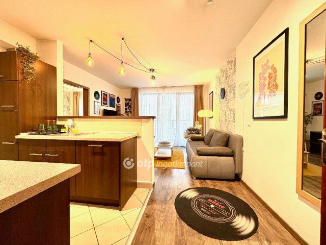 Kiadó téglalakás, albérlet, Budapesten, VII. kerületben