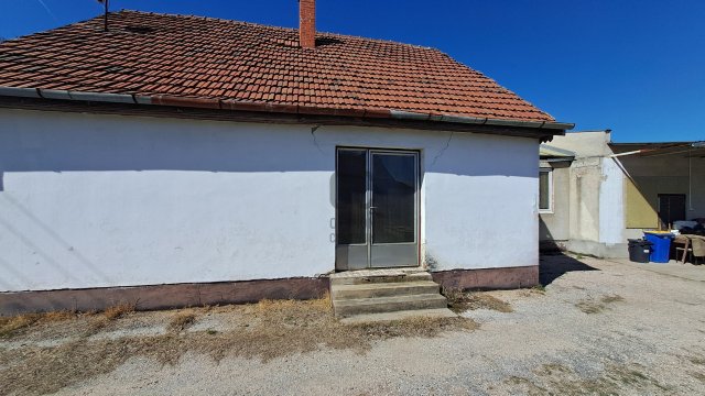 Eladó családi ház, Kecskeméten 46.9 M Ft, 3 szobás