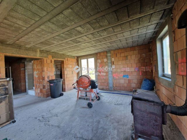 Eladó ikerház, Tárnokon 49.99 M Ft, 5 szobás