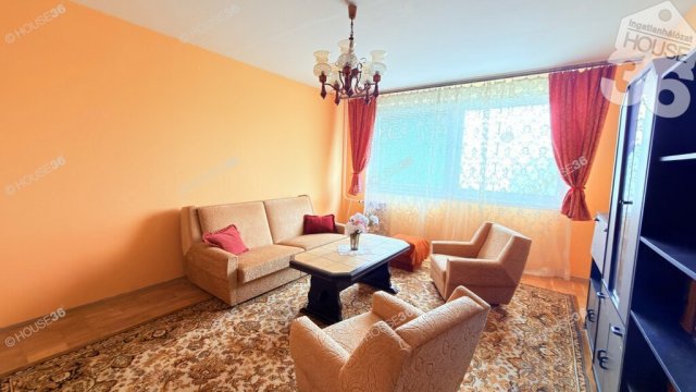 Eladó panellakás, Kecskeméten 37.9 M Ft, 2 szobás