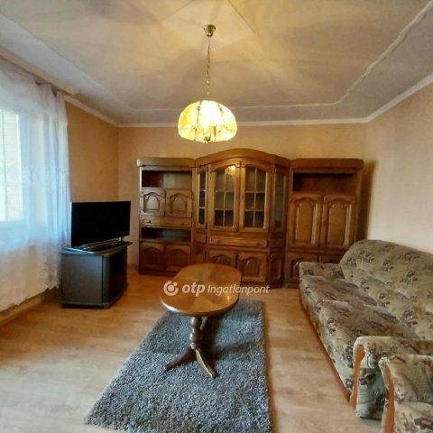 Eladó téglalakás, Nyíregyházán 69.9 M Ft, 2+1 szobás