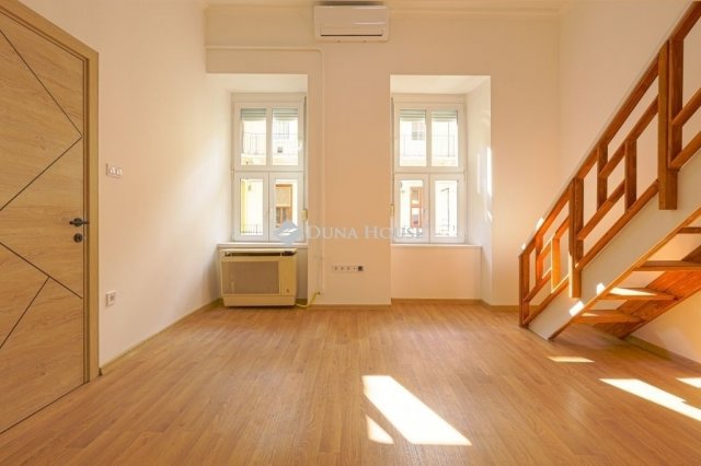 Eladó téglalakás, Budapesten, IX. kerületben 61.9 M Ft, 1 szobás