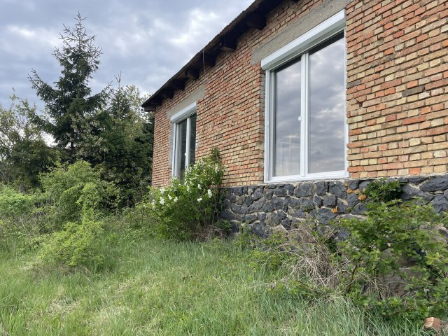 Eladó családi ház, Becskén 14.9 M Ft, 2 szobás
