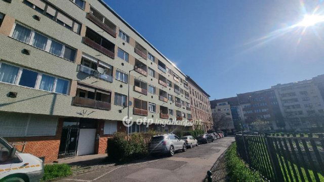 Kiadó téglalakás, albérlet, Budapesten, III. kerületben