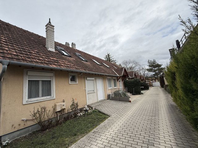 Eladó sorház, Székesfehérvárott 87 M Ft, 2+1 szobás