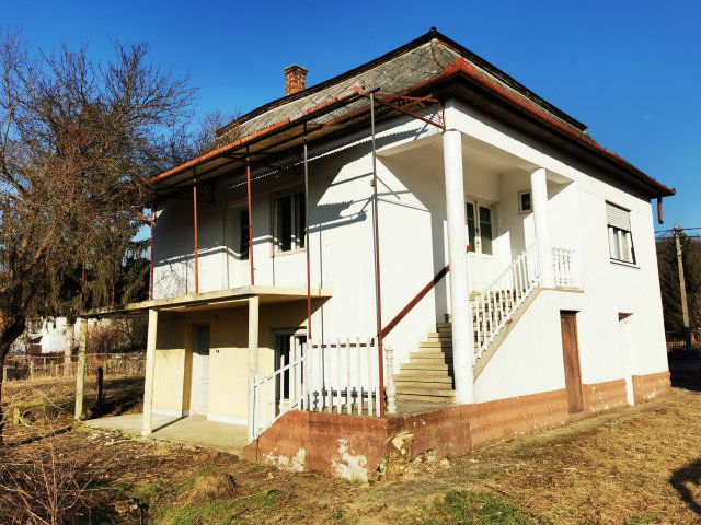 Eladó családi ház, Karancskeszin 13.5 M Ft, 4 szobás