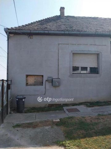 Eladó családi ház, Nagynyárádon 31.45 M Ft, 4 szobás