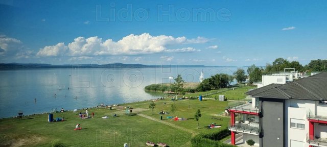 Eladó téglalakás, Fonyódon 145.5 M Ft, 3 szobás