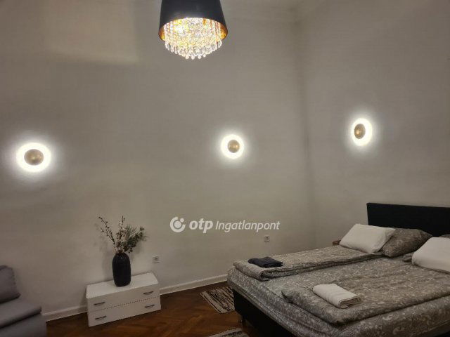 Eladó téglalakás, Budapesten, V. kerületben 109 M Ft, 2 szobás