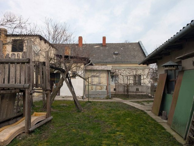 Eladó családi ház, Zalaszentgróton 14.9 M Ft, 2 szobás