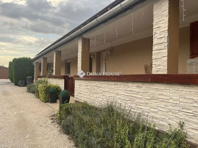 Eladó családi ház, Lovasberényben 79.9 M Ft, 3 szobás