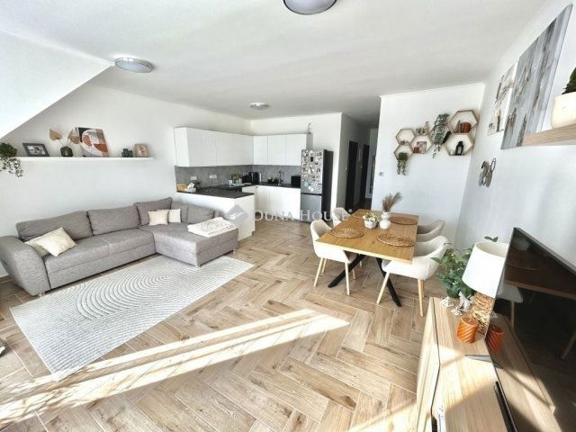 Eladó téglalakás, Dunaharasztin 87.9 M Ft, 4 szobás