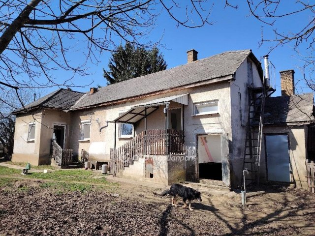 Eladó családi ház, Kisvarsányon 13.5 M Ft, 3 szobás