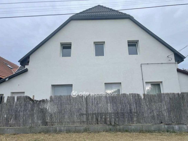 Eladó családi ház, Szigethalmon 89 M Ft, 6 szobás