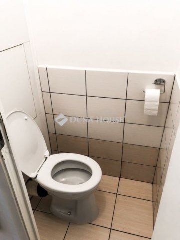 Eladó panellakás, Pécsett 42.8 M Ft, 2 szobás