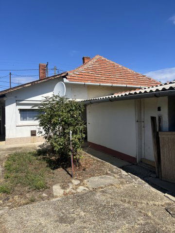 Eladó családi ház, Békésszentandráson 10.2 M Ft, 2 szobás