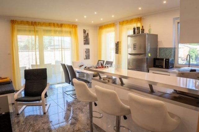 Eladó családi ház, Budapesten, XVIII. kerületben 164.999 M Ft