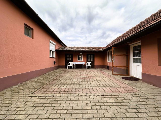 Eladó családi ház, Sarkadon 25.5 M Ft, 3 szobás