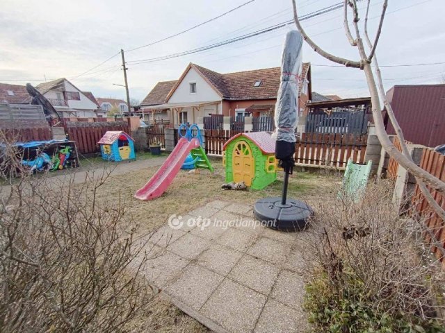 Eladó sorház, Szigethalmon 59.5 M Ft, 3 szobás