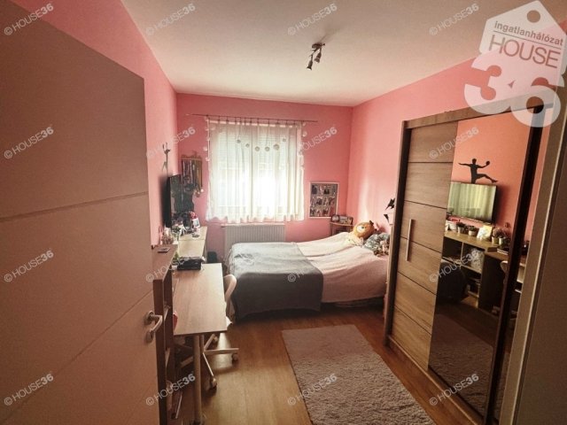 Eladó családi ház, Kecskeméten 99.99 M Ft, 6 szobás