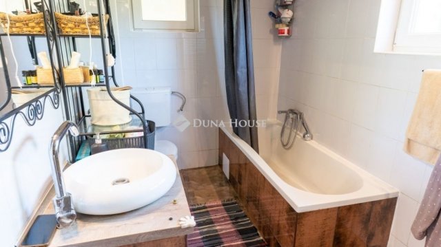 Eladó családi ház, Fóton 62.5 M Ft, 3 szobás