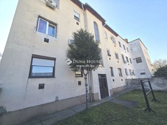 Eladó téglalakás, Budapesten, X. kerületben 38 M Ft, 1 szobás