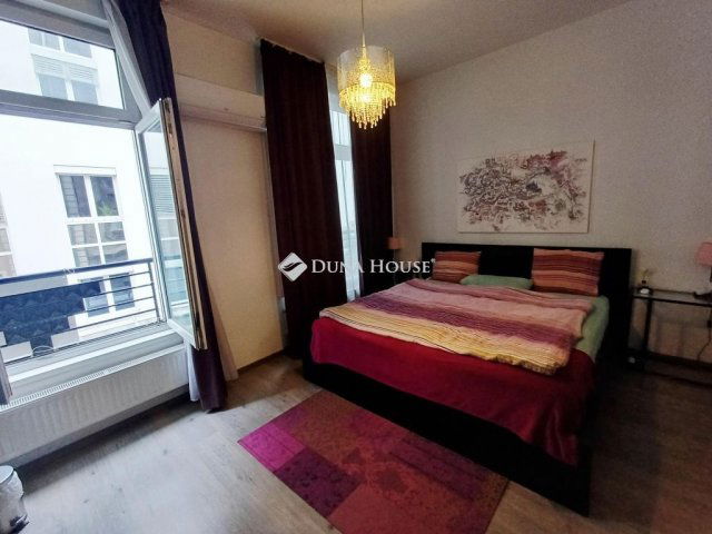 Eladó téglalakás, Budapesten, VII. kerületben 110 M Ft, 2 szobás