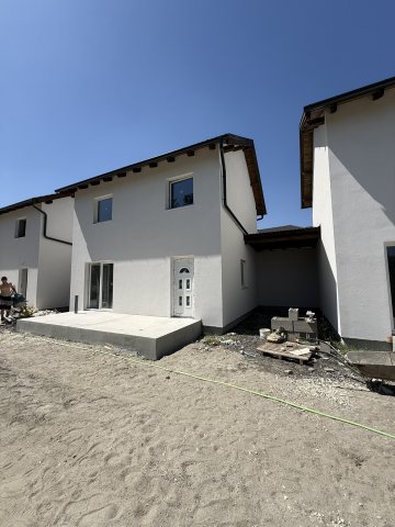 Eladó sorház, Bicskén 75.9 M Ft, 3 szobás / költözzbe.hu