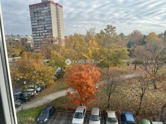 Eladó téglalakás, Pécsett 49.999 M Ft, 2 szobás