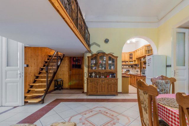 Eladó iroda, Budapesten, VI. kerületben 154.9 M Ft, 4 szobás