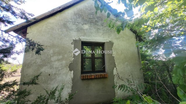 Eladó családi ház, Kiskunfélegyházán 8 M Ft, 1 szobás