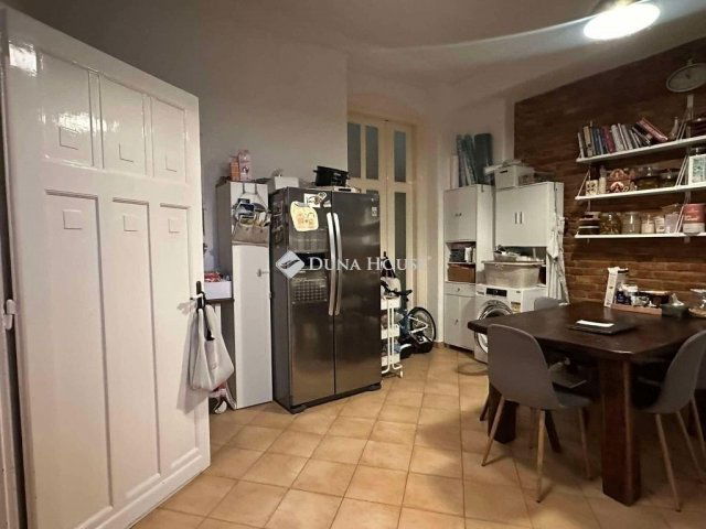 Eladó téglalakás, Budapesten, II. kerületben 134.9 M Ft