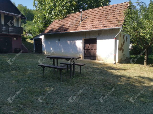 Eladó nyaraló, Homokkomáromon 5.5 M Ft, 4 szobás