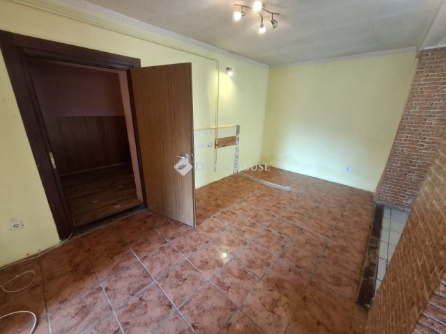 Eladó családi ház, Kiskunfélegyházán 19.9 M Ft, 2 szobás