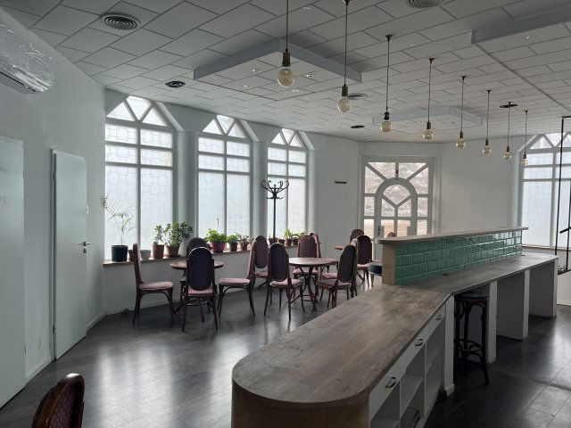 Eladó üzlethelyiség, Kecskeméten 120 M Ft, 4 szobás