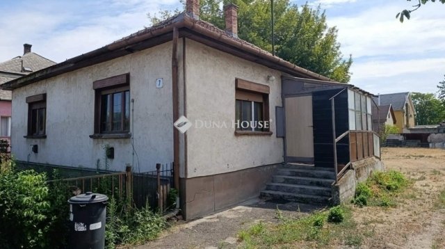 Eladó családi ház, Fóton 59 M Ft, 3 szobás