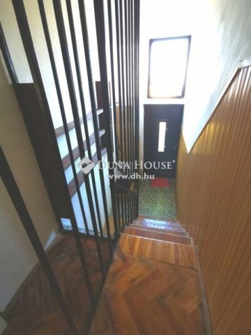 Eladó családi ház, Esztergomban 45 M Ft, 4 szobás