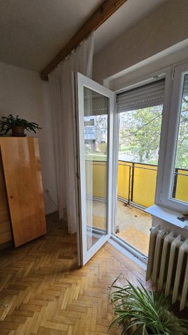 Eladó panellakás, Komlón, Alkotmány utcában 25.5 M Ft, 1 szobás