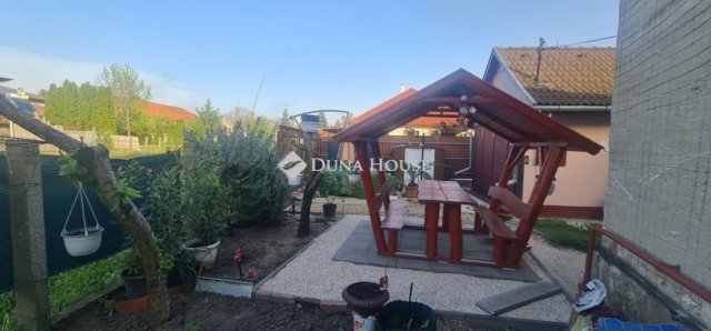 Eladó családi ház, Monoron 114.9 M Ft, 3 szobás
