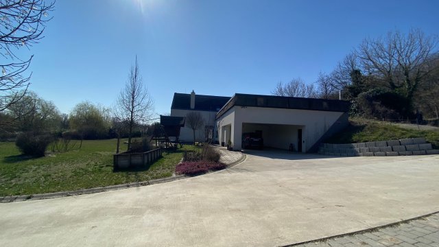 Eladó családi ház, Rácalmáson 199.9 M Ft, 3+1 szobás