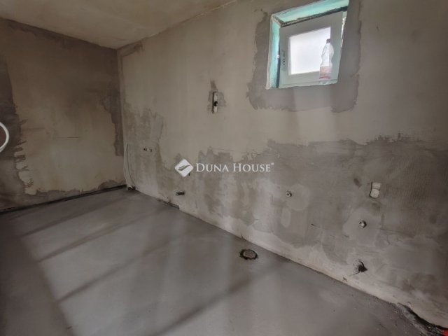 Eladó családi ház, Csömörön 153 M Ft, 5 szobás