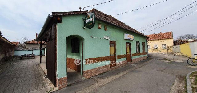 Eladó üzlethelyiség, Devecseren 24.9 M Ft, 3+2 szobás