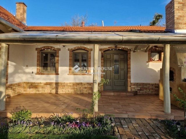 Eladó családi ház, Egerágon 159 M Ft, 5 szobás