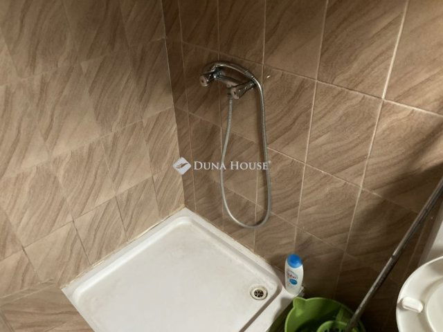 Eladó családi ház, Debrecenben 21 M Ft, 2 szobás