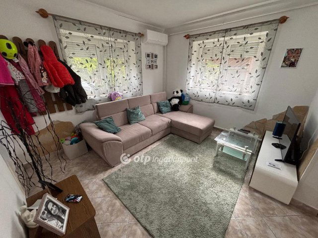 Eladó családi ház, Emődön 31.99 M Ft, 2 szobás