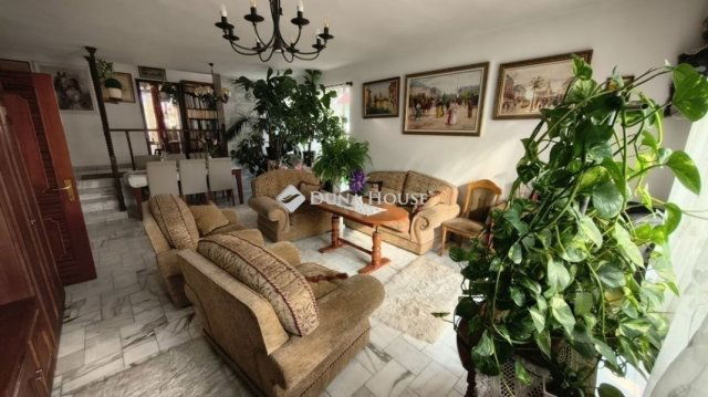 Eladó téglalakás, Kistarcsán 105 M Ft, 4 szobás