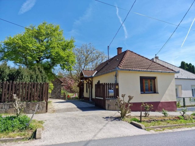 Eladó családi ház, Vindornyaszőlősön 30.608 M Ft, 4 szobás