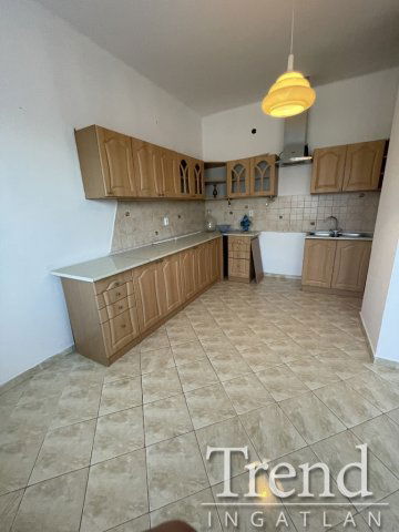 Eladó családi ház, Előszálláson 36.5 M Ft, 5 szobás