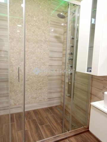 Eladó téglalakás, Komlón 33.9 M Ft, 3 szobás