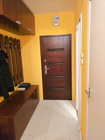 Eladó panellakás, Pécsett 46.9 M Ft, 3 szobás